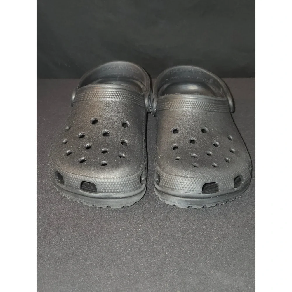 Crocs Classic Clogs Kid's Size J2‎ Slip On Casual Shoes Black